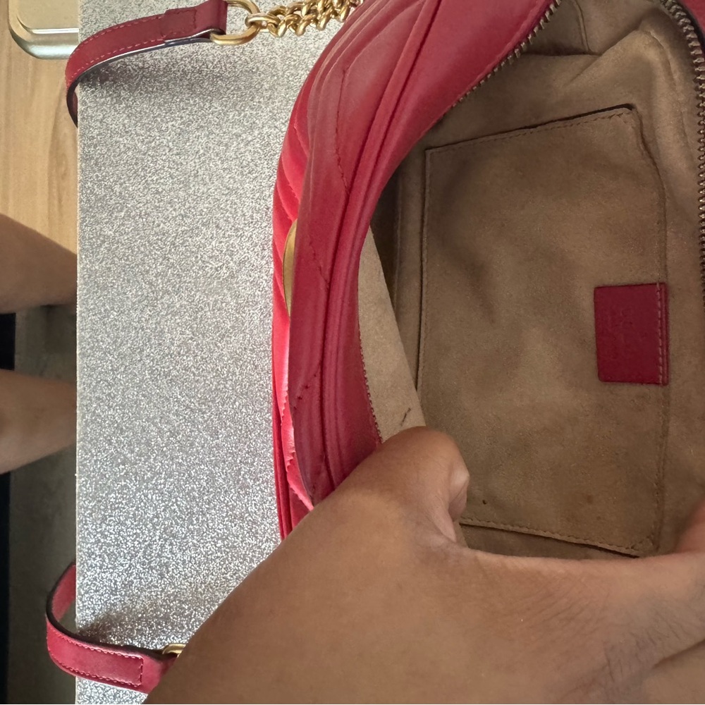 Authentic red Gucci Purse - Picture 10 of 10